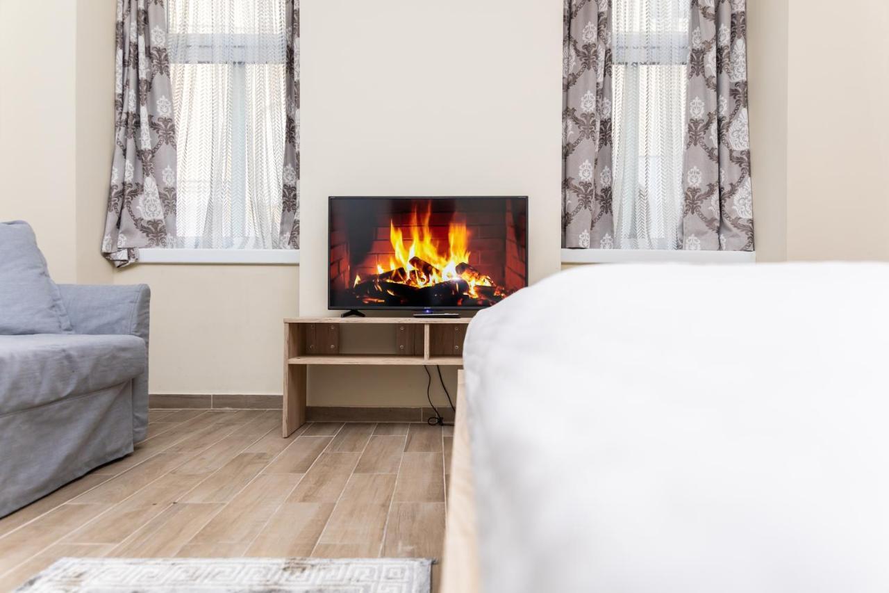 Comfortable Romantic 1 Bedroom Apartment Near Augarten Viena Exterior foto